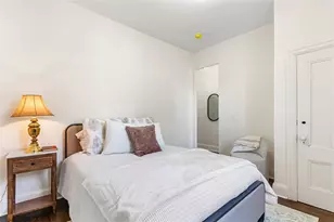 60 Bainbridge Ave, Providence, RI 02909 - Photo 8