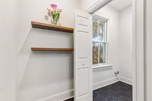 60 Bainbridge Ave, Providence, RI 02909 - Photo 28