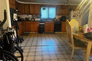 73 Benedict St, Providence, RI 02907 - Photo 14