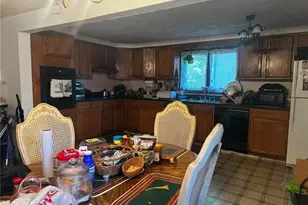 73 Benedict St, Providence, RI 02907 - Photo 16