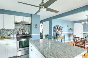 141 Cornell St, Cranston, RI 02920 - Photo 16