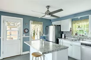 141 Cornell St, Cranston, RI 02920 - Photo 14