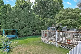 141 Cornell St, Cranston, RI 02920 - Photo 4