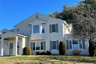 29 Swan Ct, North Providence, RI 02904 - Photo 1