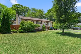 88 Keeley Ave, Warwick, RI 02886 - Photo 2