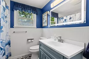 88 Keeley Ave, Warwick, RI 02886 - Photo 14