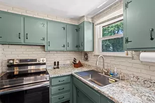 88 Keeley Ave, Warwick, RI 02886 - Photo 8