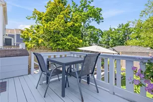 5 Byrnes St, Newport, RI 02840 - Photo 16