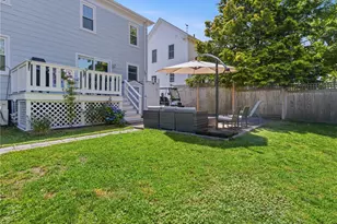 5 Byrnes St, Newport, RI 02840 - Photo 8