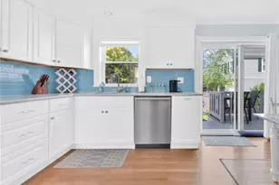 5 Byrnes St, Newport, RI 02840 - Photo 22