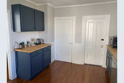 7 Pleasant Street #2, Newport, RI 02840 - Photo 2
