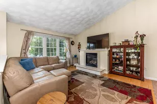 57 McKay Ct, Warwick, RI 02889 - Photo 8