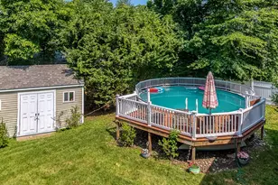 57 McKay Ct, Warwick, RI 02889 - Photo 2