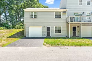 565 Quaker Ln, West Warwick, RI 02893 - Photo 20