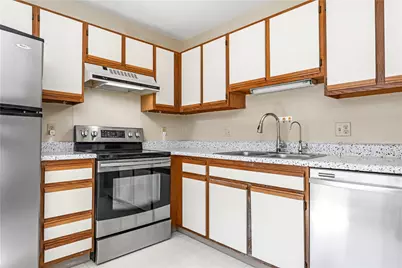 565 Quaker Lane #122, West Warwick, RI 02893 - Photo 8