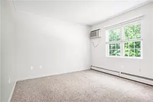 565 Quaker Ln, West Warwick, RI 02893 - Photo 10