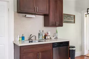 33 Amy St, Providence, RI 02806 - Photo 10
