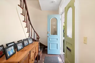 33 Amy St, Providence, RI 02906 - Photo 6