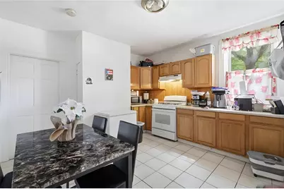 374 Douglas Avenue, Providence, RI 02908 - Photo 14