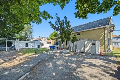 127 Meadow Street, Pawtucket, RI 02860 - Photo 30