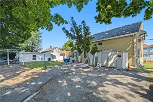127 Meadow St, Pawtucket, RI 02860 - Photo 30