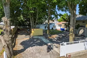 127 Meadow St, Pawtucket, RI 02860 - Photo 26