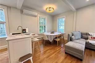 19 Walnut St, Newport, RI 02840 - Photo 2