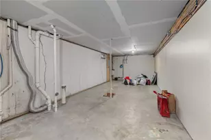 22 Aiken St, Pawtucket, RI 02861 - Photo 18