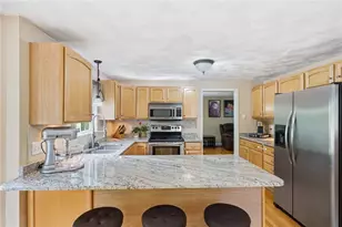 859 Knotty Oak Rd, Coventry, RI 02816 - Photo 8