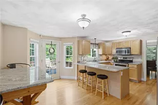 859 Knotty Oak Rd, Coventry, RI 02816 - Photo 6
