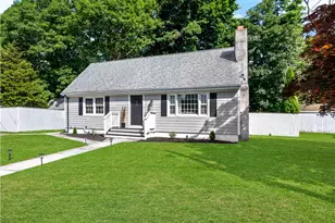 80 Briggs Ln, Tiverton, RI 02878 - Photo 2