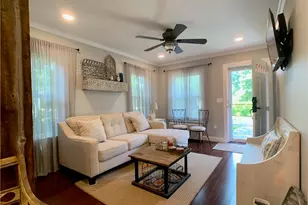 18 Sylvan St, Newport, RI 02840 - Photo 2