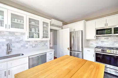240 Brown Street Street #2, Providence, RI 02906 - Photo 18