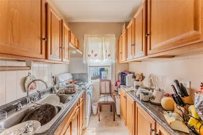 264 Douglas Avenue, Providence, RI 02908 - Photo 12