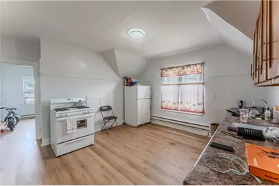 264 Douglas Avenue, Providence, RI 02908 - Photo 2