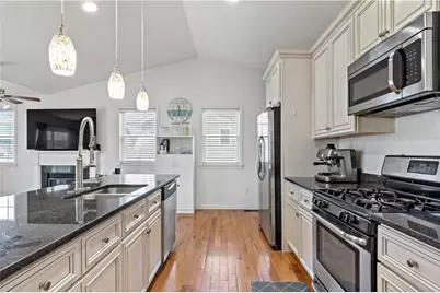 139 Danielle Drive, Woonsocket, RI 02895 - Photo 6