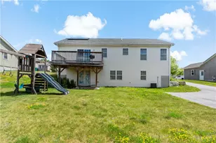 139 Danielle Dr, Woonsocket, RI 02895 - Photo 2