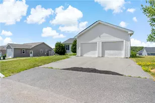139 Danielle Dr, Woonsocket, RI 02895 - Photo 18