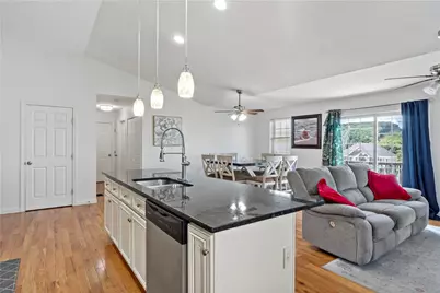 139 Danielle Drive, Woonsocket, RI 02895 - Photo 4