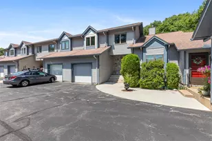 8 Acorn Ct, South Kingstown, RI 02879 - Photo 4