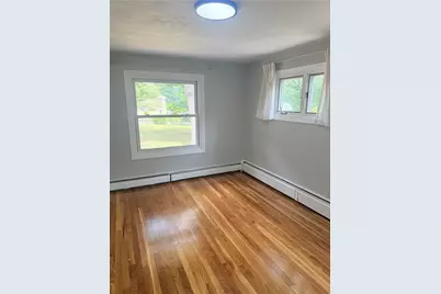 121 Greenwich Avenue, Warwick, RI 02886 - Photo 10