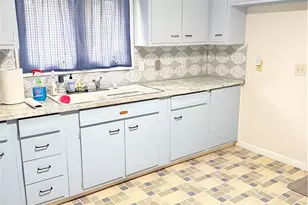 121 Greenwich Ave, Warwick, RI 02886 - Photo 6