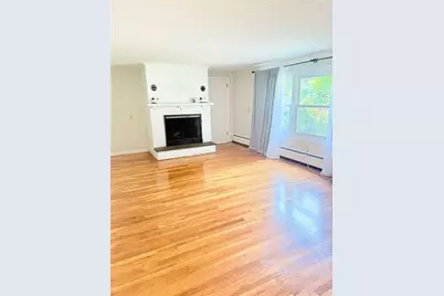 121 Greenwich Avenue, Warwick, RI 02886 - Photo 4
