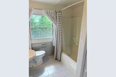 121 Greenwich Avenue, Warwick, RI 02886 - Photo 14