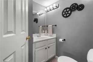 626 Smithfield Rd, North Providence, RI 02904 - Photo 12