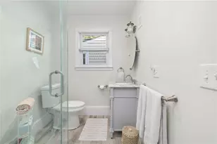 35 Hall Ave, Newport, RI 02840 - Photo 16