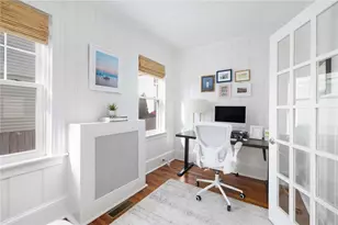 35 Hall Ave, Newport, RI 02840 - Photo 4