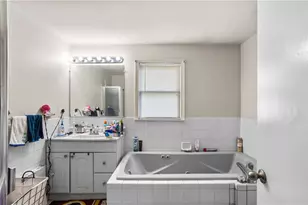 118 Foxcroft Ave, Warwick, RI 02889 - Photo 10