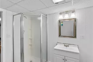 118 Foxcroft Ave, Warwick, RI 02889 - Photo 12