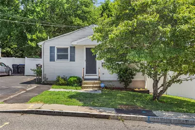 40 Blackstone Street, Cumberland, RI 02864 - Photo 2